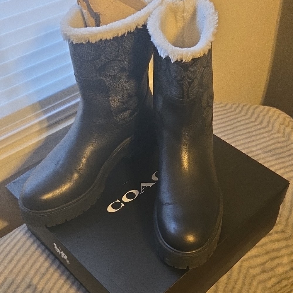 Coach Black and Gray Shearling-Lined Boots With Box SIZE 10 - Picture 9 of 12